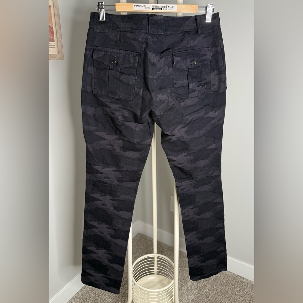 Wings + Horns Men's Black & Gray Camo Cargo Pants - Picture 7 of 9